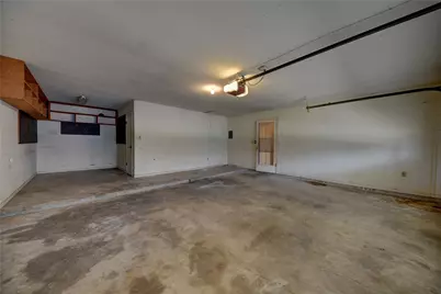 687 Bending Oaks Drive, Bellville, TX 77418 - Photo 31