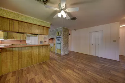 687 Bending Oaks Drive, Bellville, TX 77418 - Photo 37