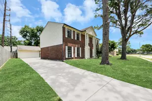 8411 Sunny Ridge Dr, Houston, TX 77095 - Photo 3
