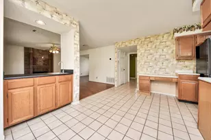 8411 Sunny Ridge Dr, Houston, TX 77095 - Photo 11