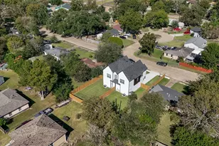 5642 Hirondel St, Houston, TX 77033 - Photo 43