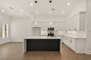 5642 Hirondel St, Houston, TX 77033 - Photo 15