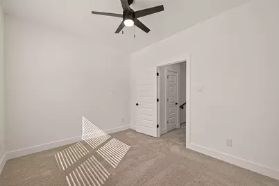 5642 Hirondel Street, Houston, TX 77033 - Photo 23