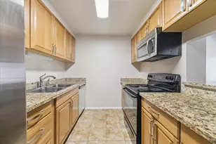 1819 Augusta Dr, Houston, TX 77057 - Photo 5
