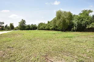 104 Devi Ln, Pearland, TX 77584 - Photo 1