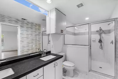 2605 Calumet Street #14, Houston, TX 77004 - Photo 9