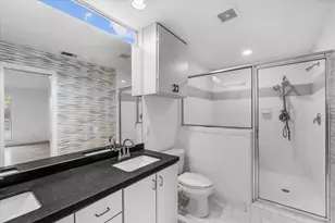 2605 Calumet St, Houston, TX 77004 - Photo 9