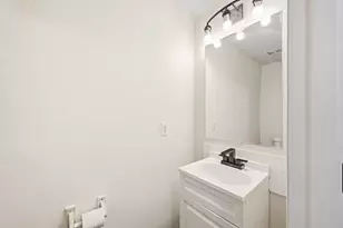 215 Crabapple Dr, Baytown, TX 77520 - Photo 9