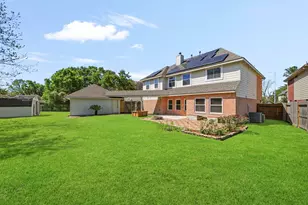 215 Crabapple Dr, Baytown, TX 77520 - Photo 43