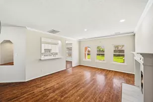 215 Crabapple Dr, Baytown, TX 77520 - Photo 17