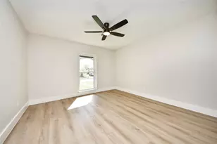 8114 Pella Dr, Houston, TX 77036 - Photo 29