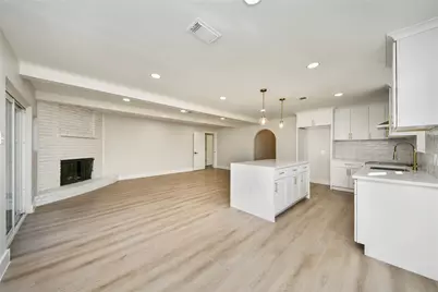 8114 Pella Drive, Houston, TX 77036 - Photo 11