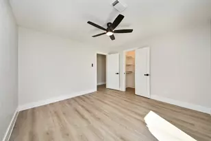 8114 Pella Dr, Houston, TX 77036 - Photo 27