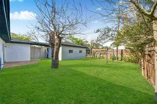 8114 Pella Dr, Houston, TX 77036 - Photo 39