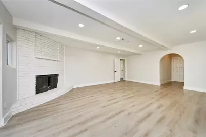 8114 Pella Drive, Houston, TX 77036 - Photo 7