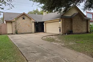 11531 Villa Heights Dr, Houston, TX 77066 - Photo 1