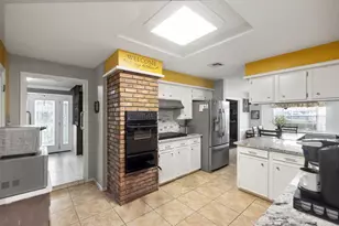 2718 Lufkin Ln, Deer Park, TX 77536 - Photo 9