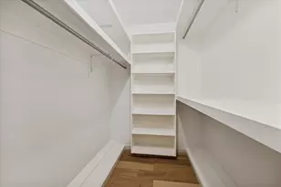 10422 Raritan Dr, Houston, TX 77043 - Photo 17