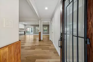 10422 Raritan Dr, Houston, TX 77043 - Photo 3