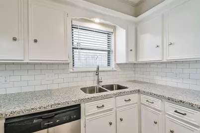 2302 E Clare Street, Deer Park, TX 77536 - Photo 15