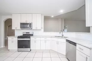 16110 Darwood Ct, Houston, TX 77083 - Photo 9