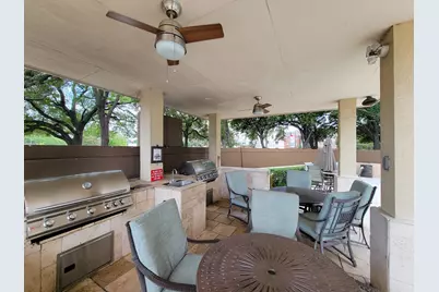 3525 Sage Road #303, Houston, TX 77056 - Photo 11