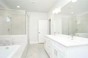 836 Fisher St, Houston, TX 77018 - Photo 9