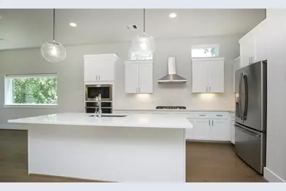 836 Fisher Street #B, Houston, TX 77018 - Photo 5