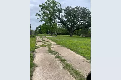 2815 Timber Drive, Dickinson, TX 77539 - Photo 11