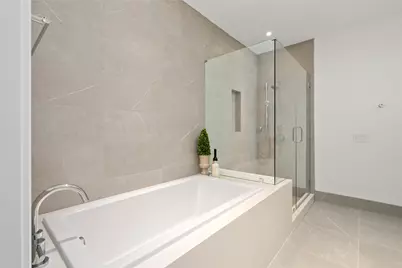 2323 W Main Street #305, Houston, TX 77098 - Photo 15