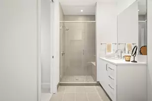 2323 W Main St, Houston, TX 77098 - Photo 19