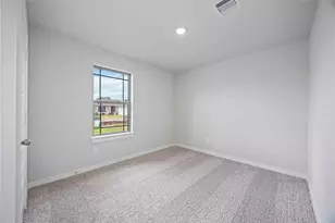 805 Clear Vly Ln, Dayton, TX 77535 - Photo 9