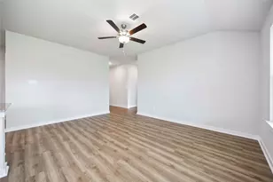 805 Clear Vly Ln, Dayton, TX 77535 - Photo 3