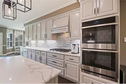 4618 N Pine Brook Way, Houston, TX 77059 - Photo 7