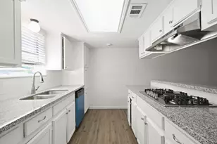 24607 Green Moss Dr, Houston, TX 77336 - Photo 9