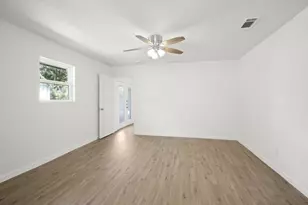 24607 Green Moss Dr, Houston, TX 77336 - Photo 13