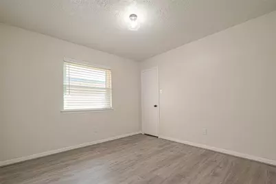 416 Heatherwood Court, League City, TX 77573 - Photo 17