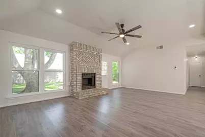 416 Heatherwood Court, League City, TX 77573 - Photo 11