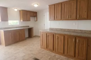 1224 Vallejo St, El Campo, TX 77437 - Photo 5