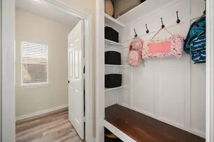 2042 Lodge Crest Ct, League City, TX 77573 - Photo 15