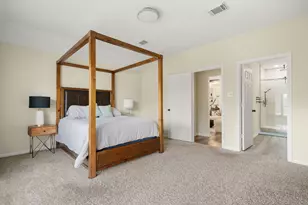 2042 Lodge Crest Ct, League City, TX 77573 - Photo 19