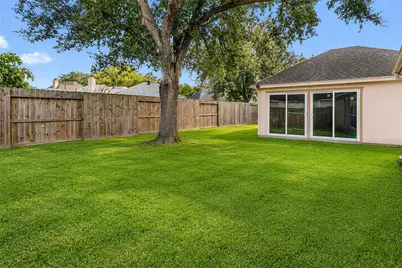 2042 Lodge Crest Court, League City, TX 77573 - Photo 29