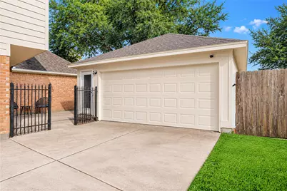 2042 Lodge Crest Court, League City, TX 77573 - Photo 33