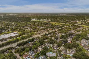 2042 Lodge Crest Ct, League City, TX 77573 - Photo 37