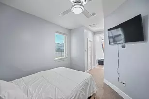 2413 Pease St, Houston, TX 77003 - Photo 9