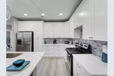 4019 Avenue S, Galveston, TX 77550 - Photo 9