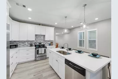 4019 Avenue S, Galveston, TX 77550 - Photo 5