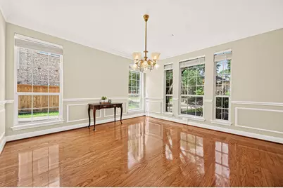 9614 Woodcliff Lake Drive, Spring, TX 77379 - Photo 5