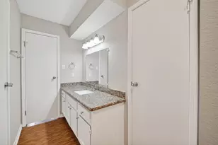 2301 7th Ave N, Texas City, TX 77590 - Photo 13