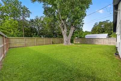 2301 7th Avenue N, Texas City, TX 77590 - Photo 21